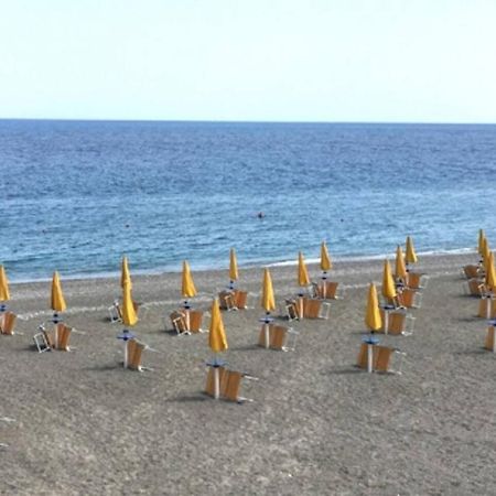 Casa Vacanze Thea Giardini Naxos Εξωτερικό φωτογραφία